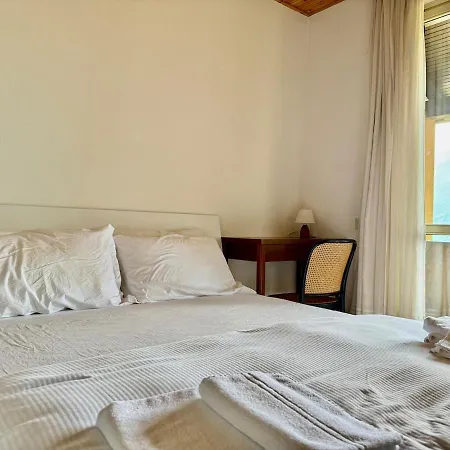 Jasmine Demi- Cote * Civenna