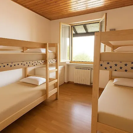 Jasmine Demi- Cote Civenna